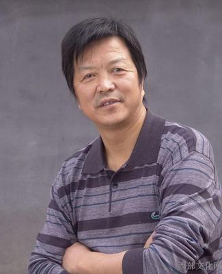 刘振中